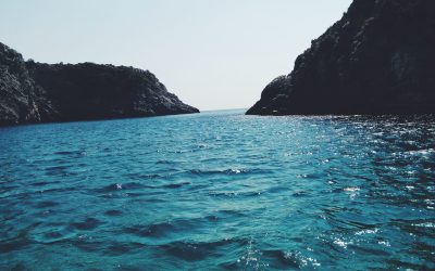 How Does Hydration Affect My Eyes?